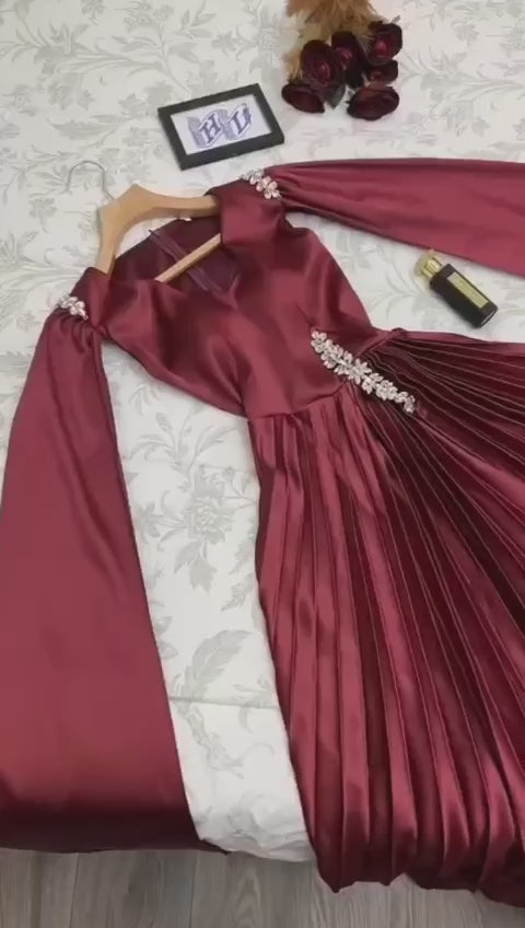 الأحمر فقط موجود مقاس L xl